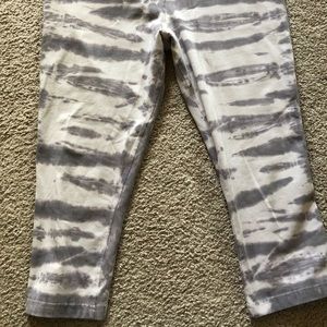 Nike Tie Die Striped Knee Leggings